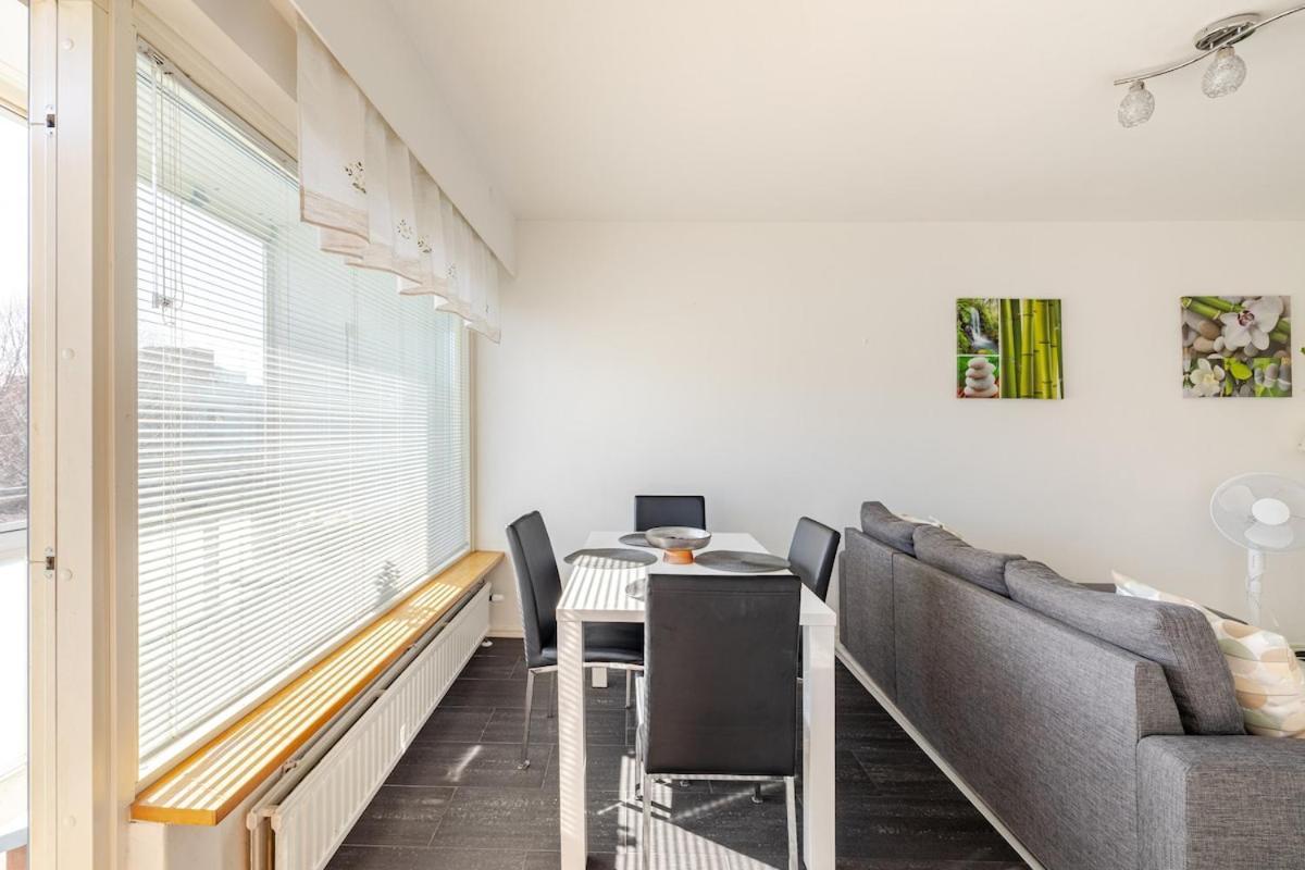 Apartment In And Super Easy To Airport And Center And A Private Free Parking